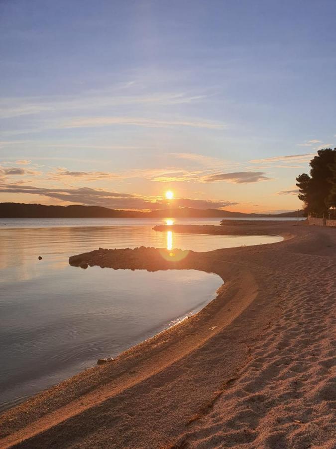 Studio Apartman Violeta II - 50M From The Beach Trogir Exterior photo